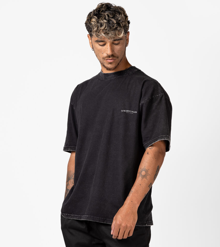 Polera Oversize Negro Retro Concepto Vintage